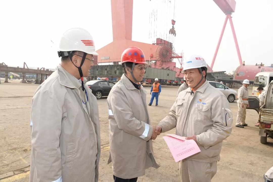 中国9888拉斯维加斯入口集团党组成员走访慰问